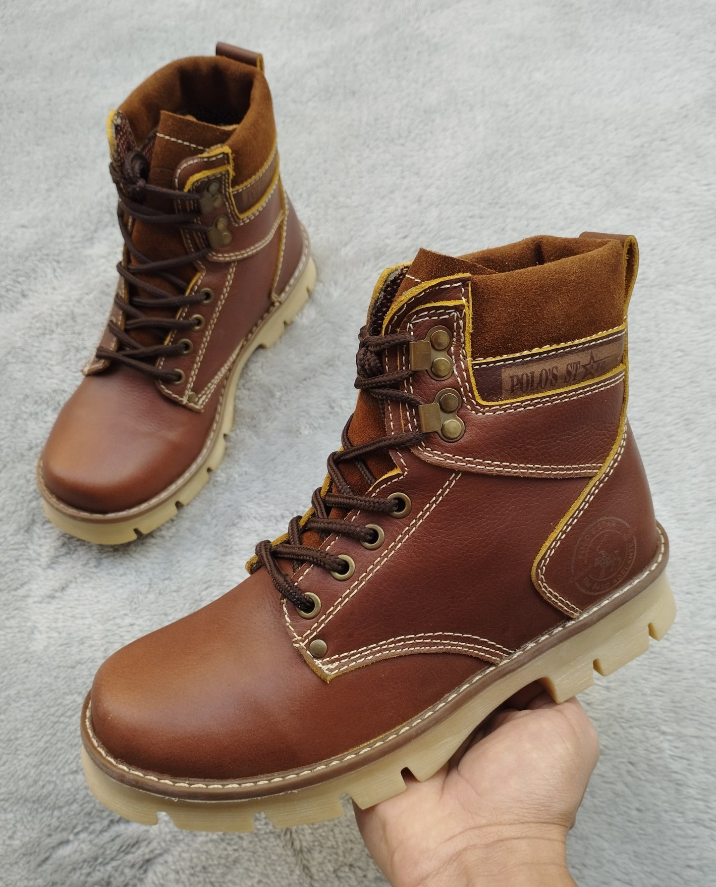 bota 07 coñac cuero Carazzi23