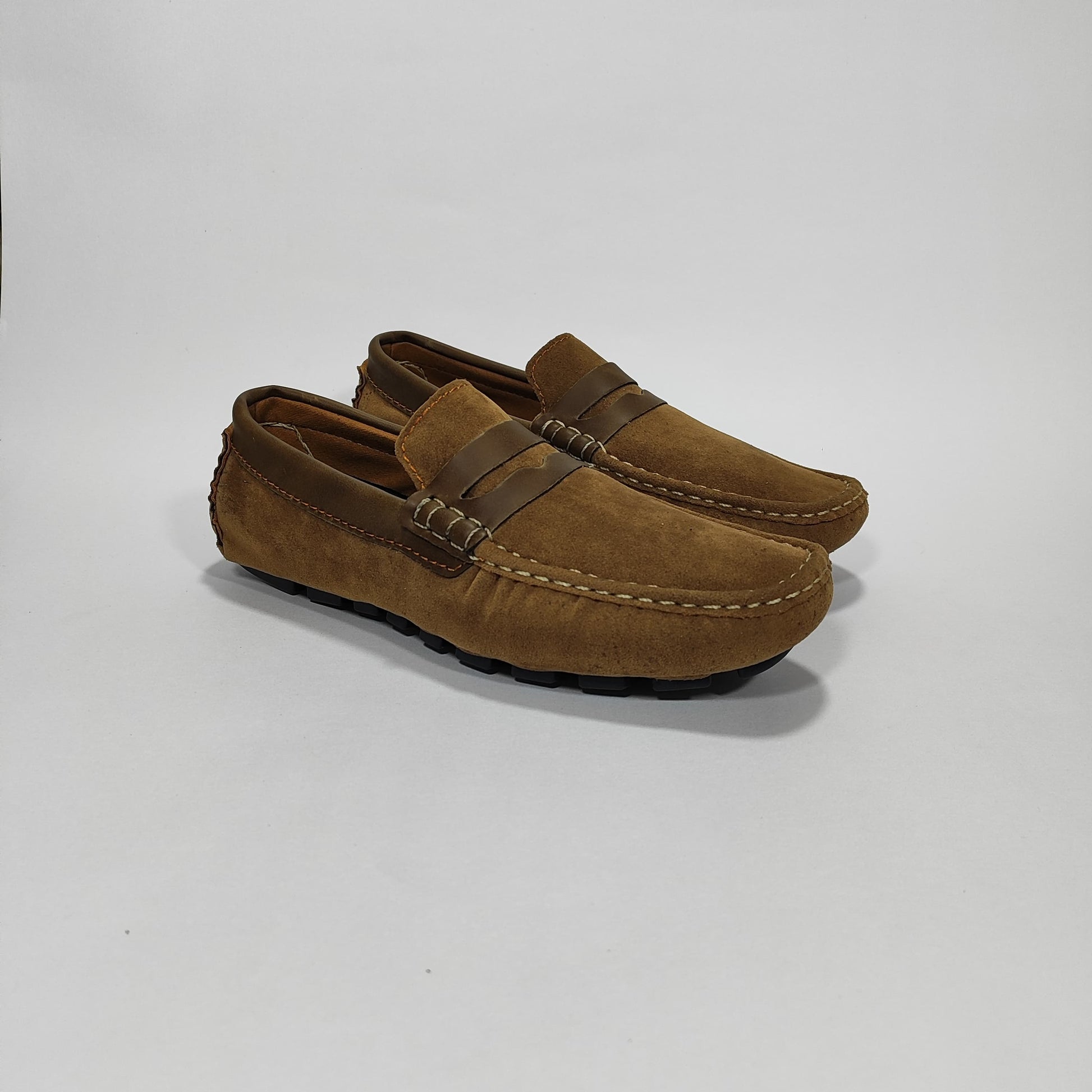 Mocasín Miel Con Carnaza, Vista Tres Cuartos