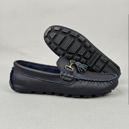 Mocasín de cuero azul con moño