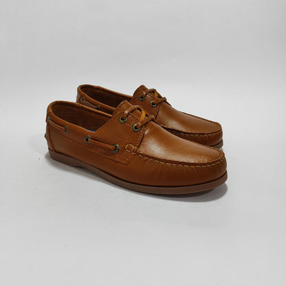 Apaches náuticos de cuero miel con cordones, vista tres cuartos