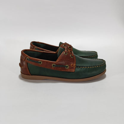 Apaches náuticos cuero verde con cordones, vista lateral