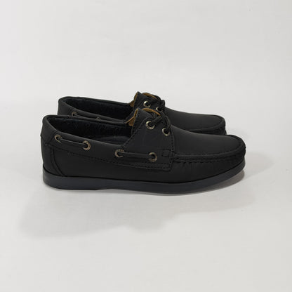 Zapato apache negro con cordones negros, vista lateral interior