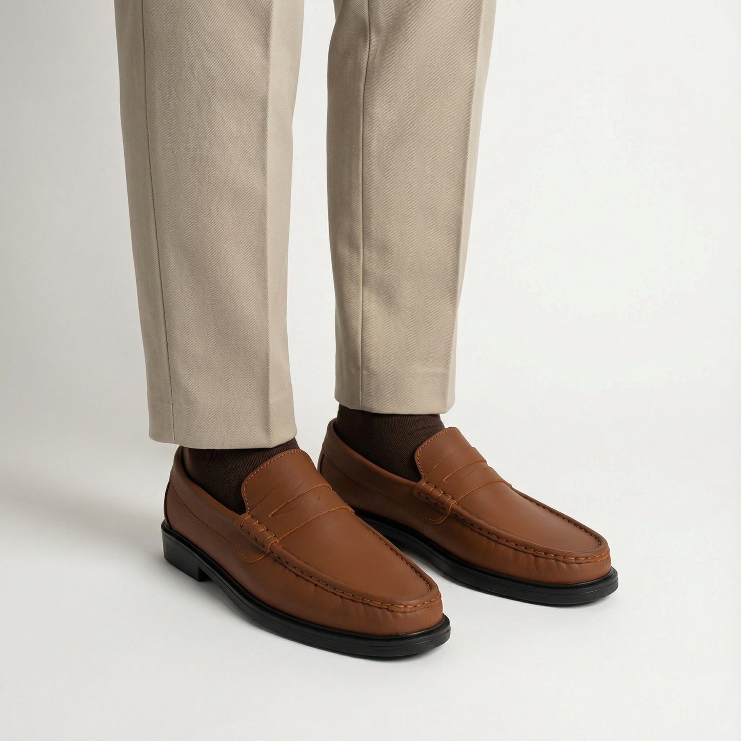 Mocasín de cuero color miel clásico