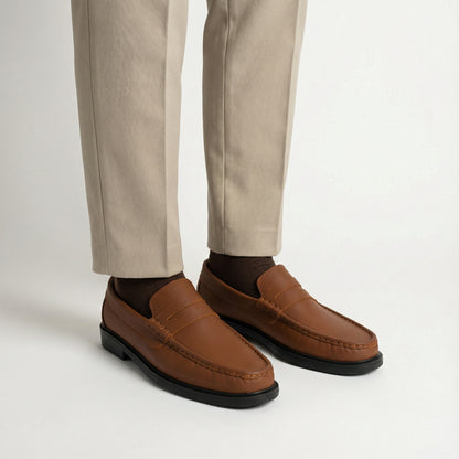 Mocasín de cuero color miel clásico
