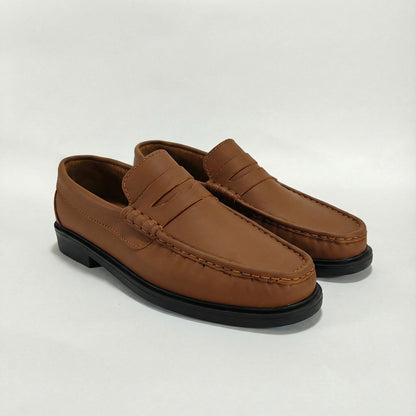Mocasín de cuero color miel clásico