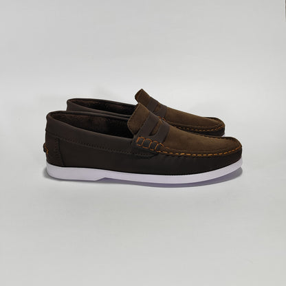 Mocasín Café Con Suela Blanca, Vista Lateral