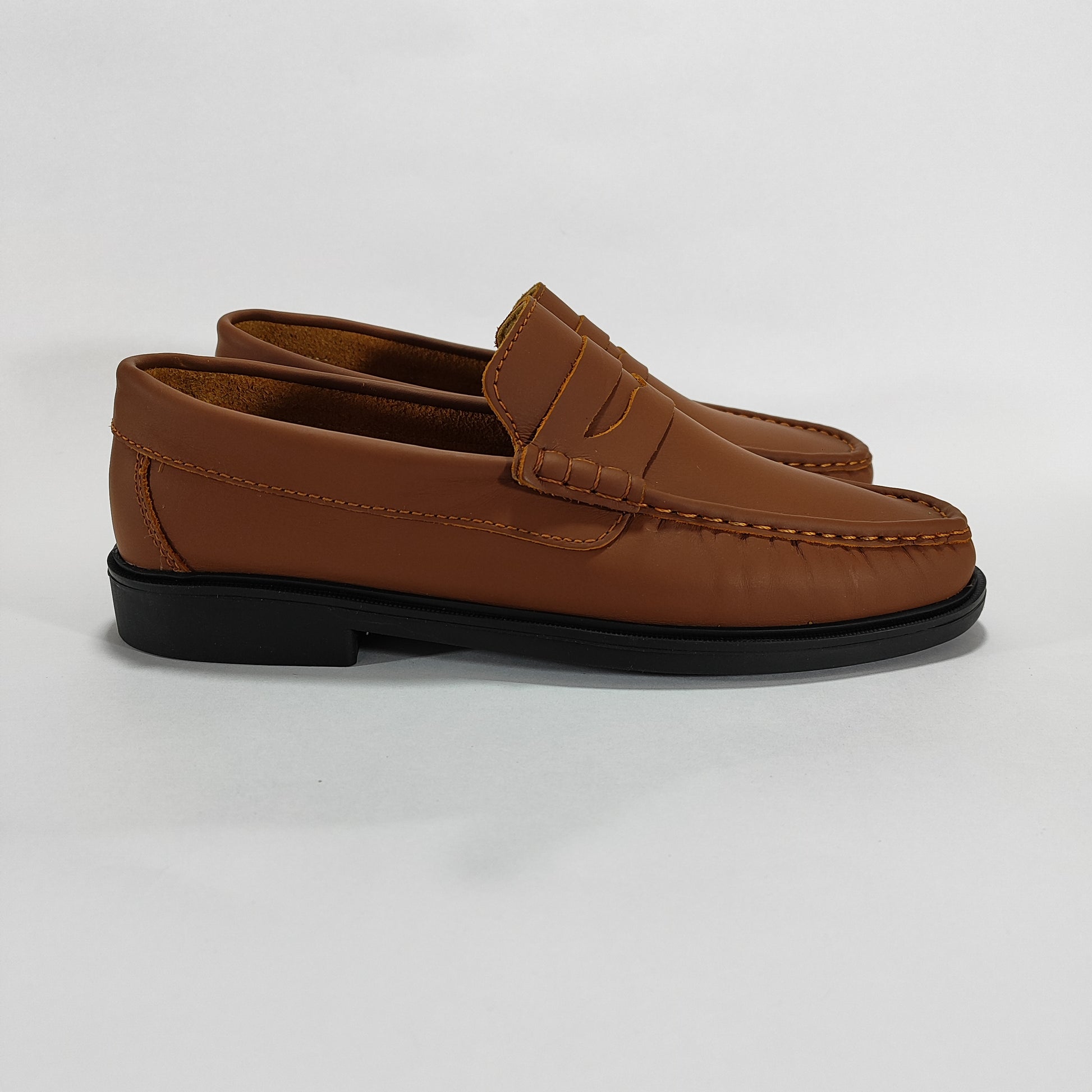 Mocasín cuero miel para hombre, vista lateral