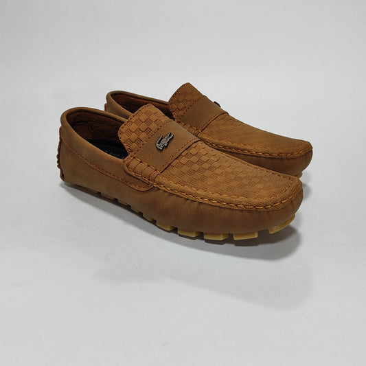 Mocasín color miel repujado (213 Rep), vista tres cuartos