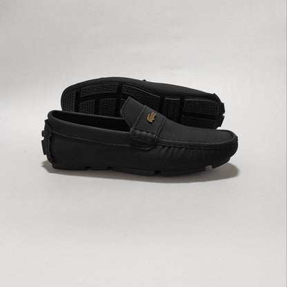 Mocasín negro (213), vista posterior/lateral