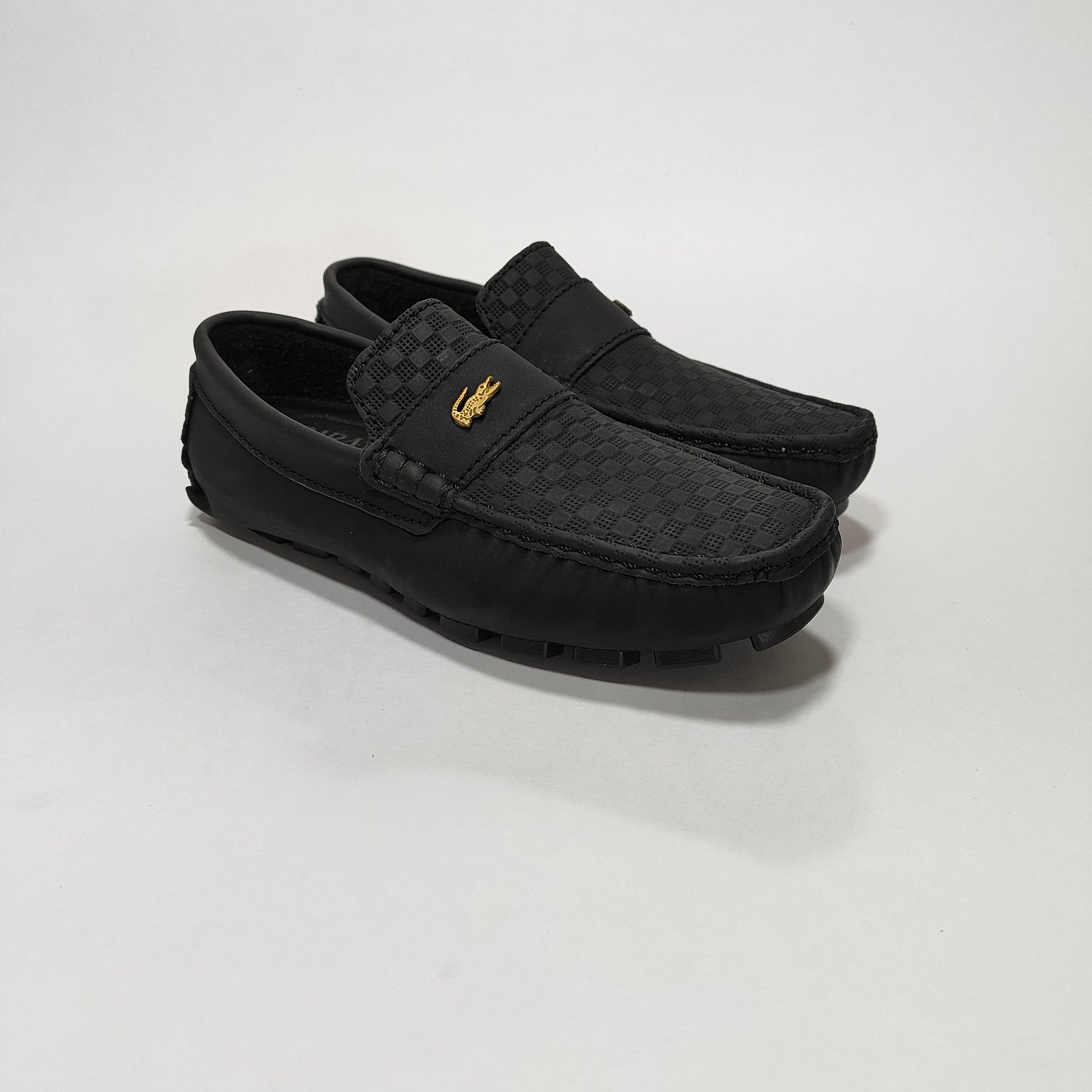 Mocasín negro (213 Rep), vista tres cuartos