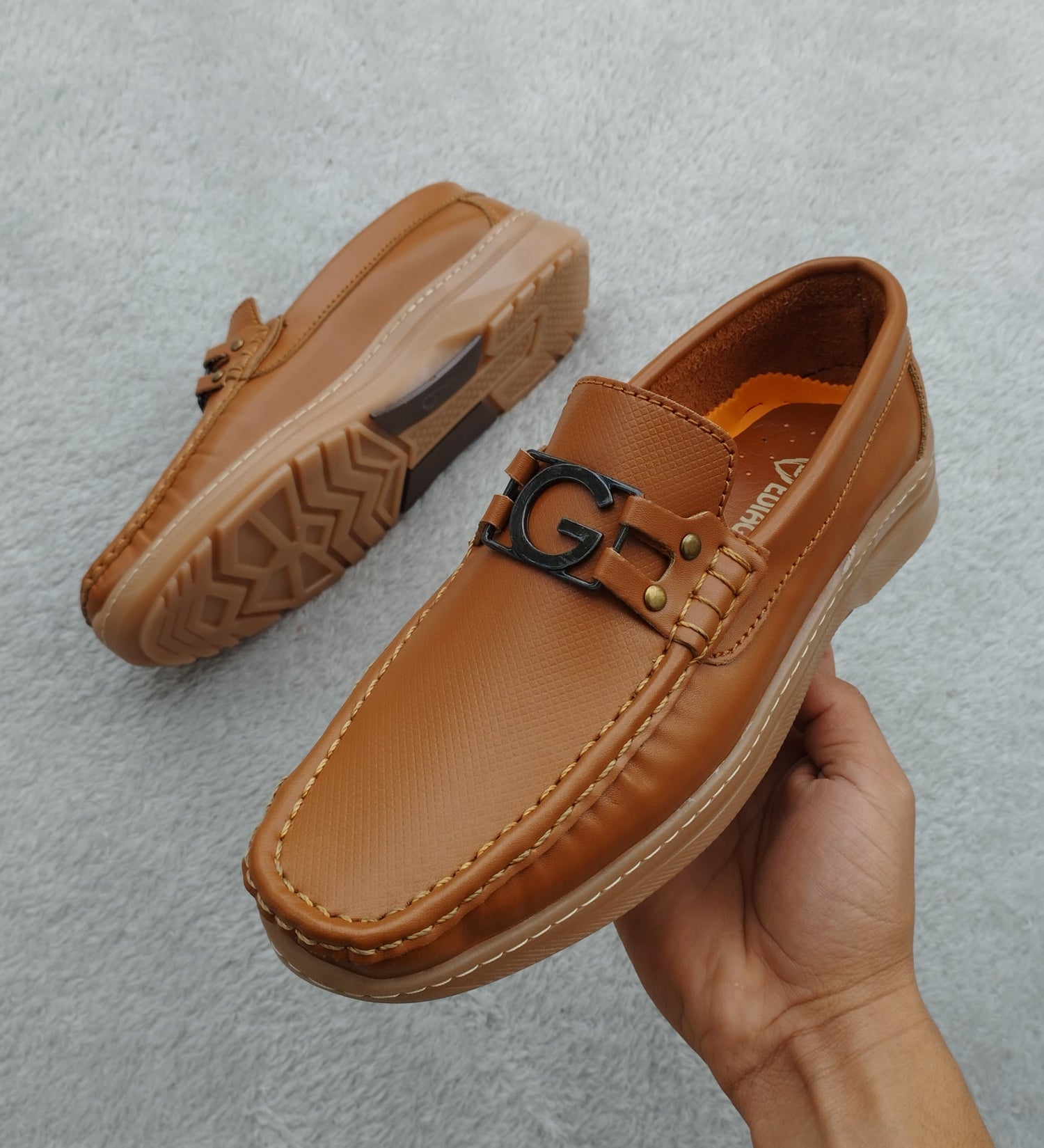 mocasin gucci miel brillante basecuero Carazzi23