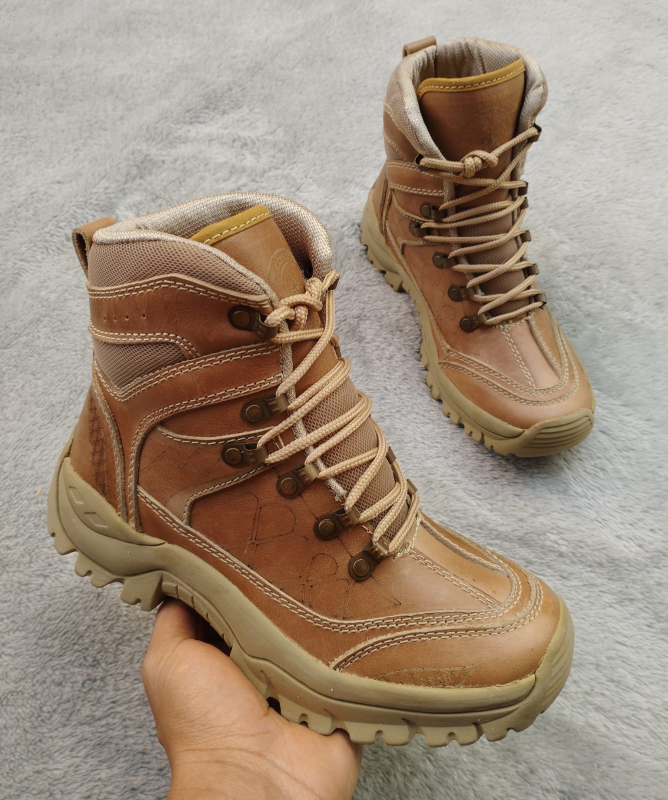bota 012 miel cuero Carazzi23