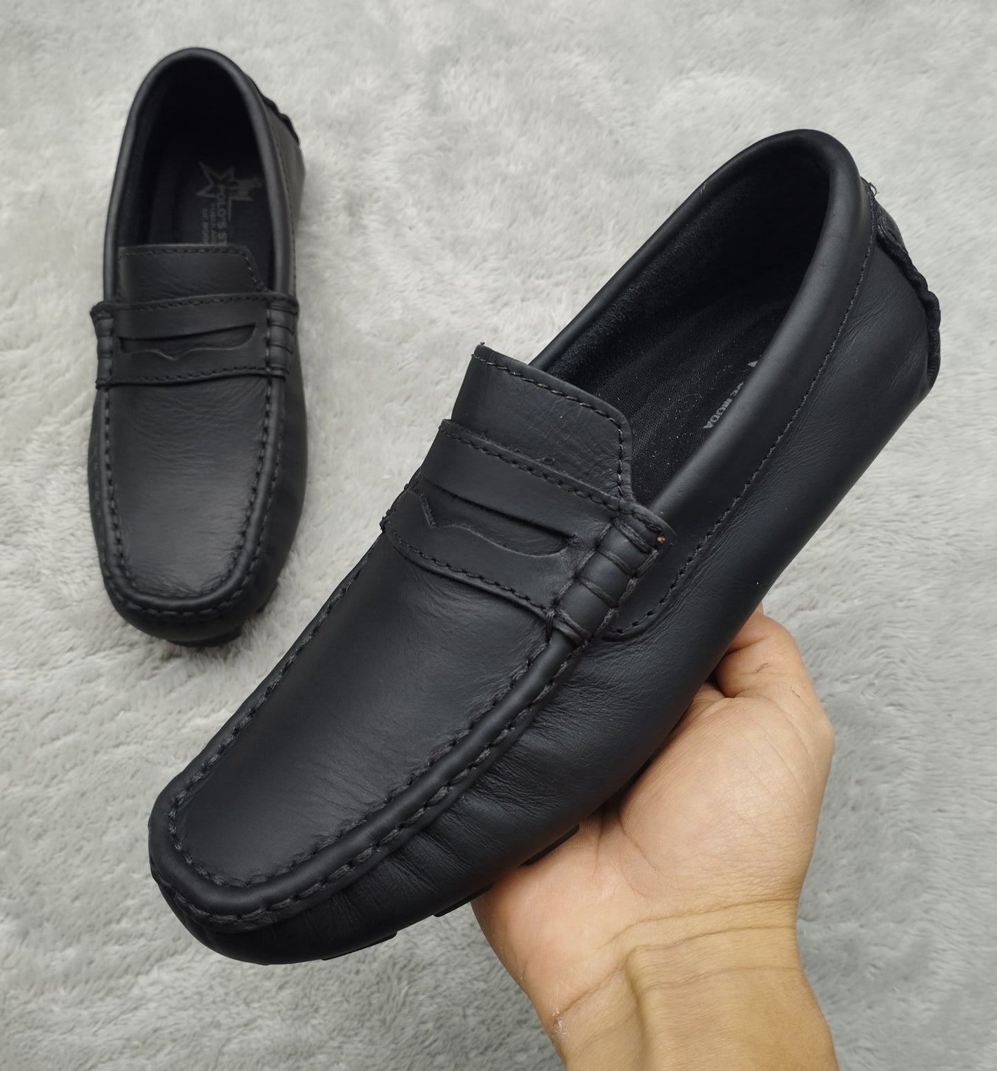 mocasin 206 negro cuero Carazzi23