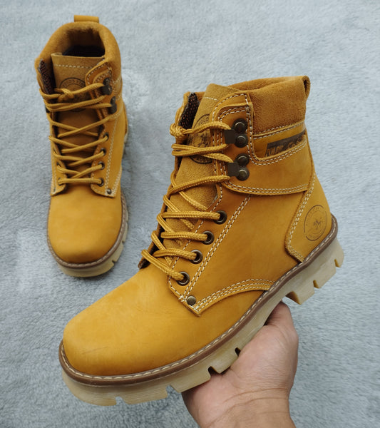 bota 07 oro cuero Carazzi23