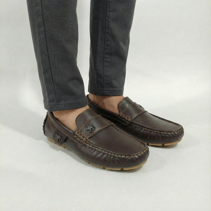 Mocasín Café Brillante Con Antifaz Decorativo