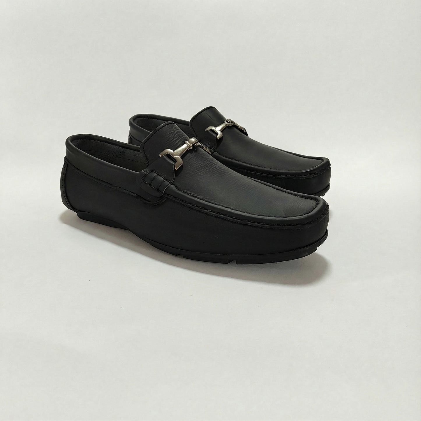 Mocasín de cuero negro para hombre