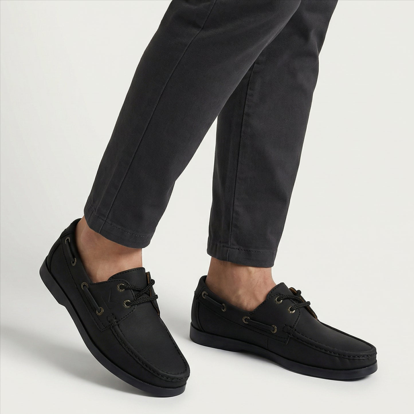 Apache Náutico Negro Con Cordones