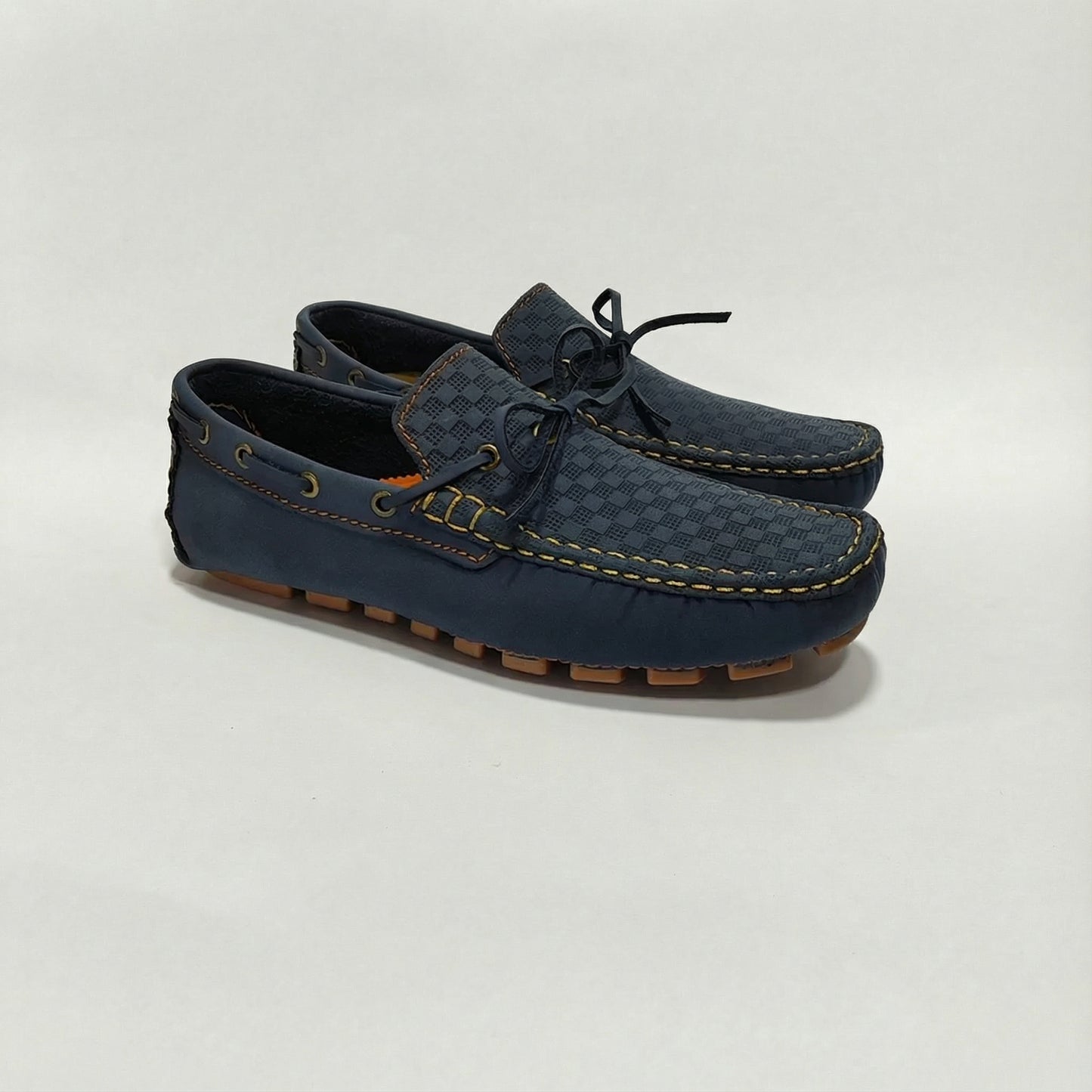 Mocasín Azul Repujado Con Cordones